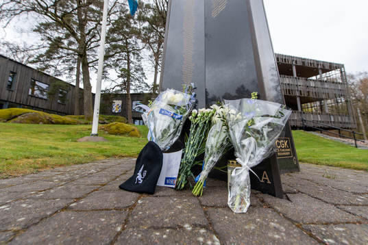Blommor utanför Kamratgården till minne av IFK Göteborgs