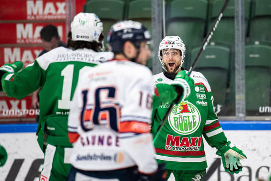 Rögles Daniel Zaar jublar