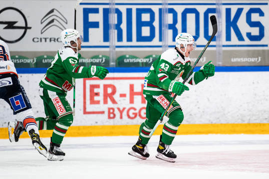 Rögles Leon Bristedt och Olli Palola jublar