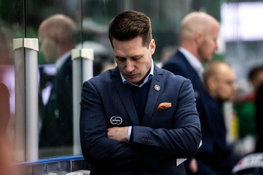 Växjös tränare Sam Hallam