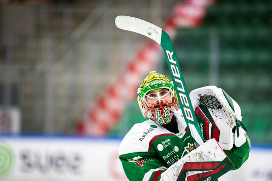 Rögles målvakt Christoffer Rifalk jublar