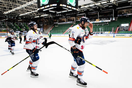 Växjös Ludvig Nilsson  och Ilari Melart deppar