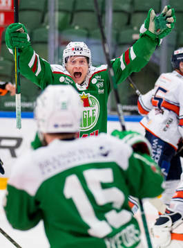 Rögles Olli Palola jublar