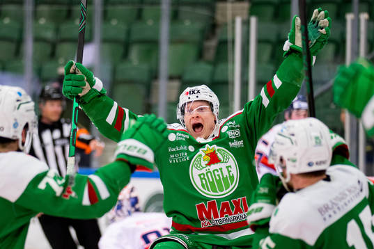 Rögles Olli Palola jublar