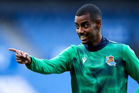 Alexander Isak of Real Sociedad warms up