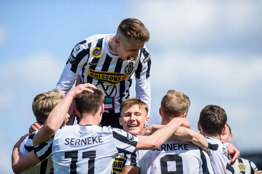 Landskronas spelare jublar