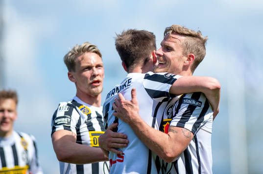 Landskronas Linus Olsson jublar