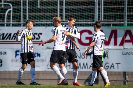 Landskronas Linus Olsson jublar
