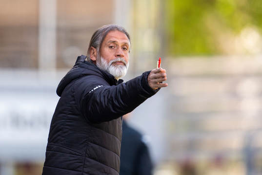 AFC Eskilstunas tränare Özcan Melkemichel
