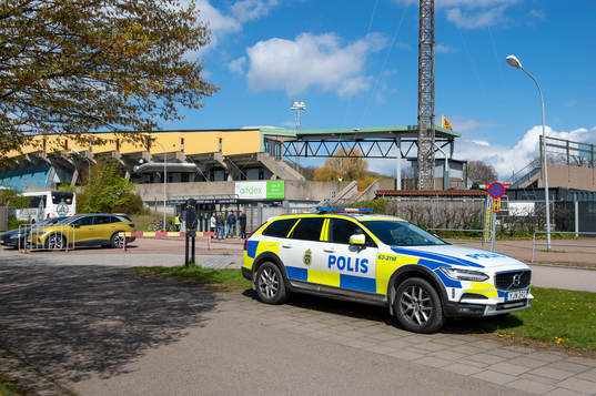 Polisbild utanför Landskrona IP
