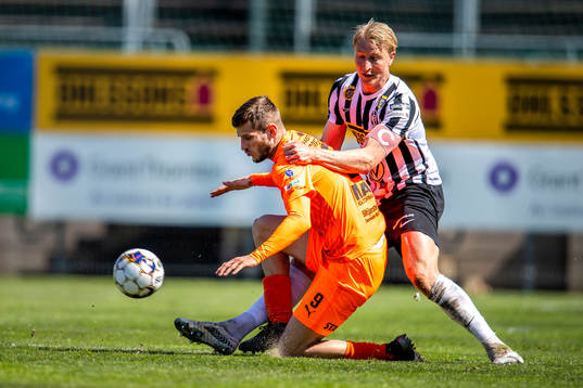 Landskronas Viktor Wihlstrand och AFC Eskilstunas Ashley