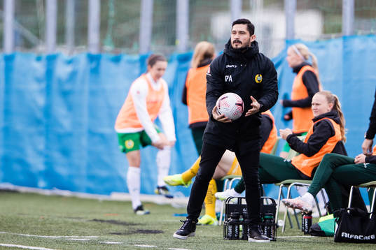 Hammarbys tränare Pablo Pinones-Arce