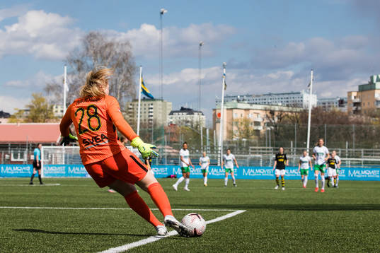 s målvakt Milla-Maj Majasaari