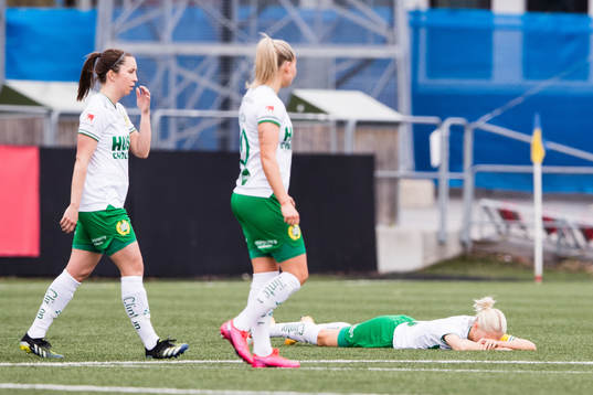 Hammarbys June Pedersen, Emma Jansson och Alice Carlsson
