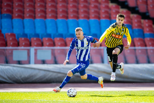 IFK Göteborgs Sebastian Eriksson och Häckens Alexander