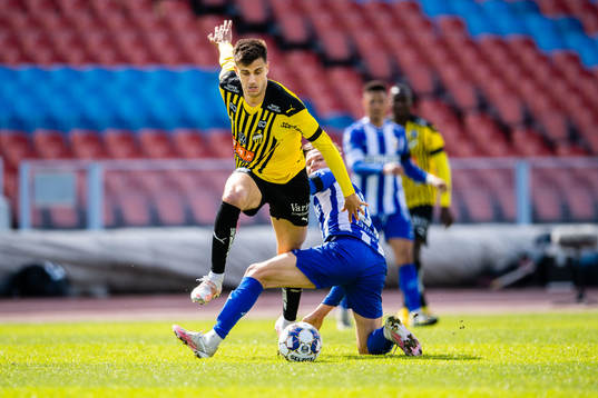Häckens Alexander Jeremejeff  och IFK Göteborgs Simon