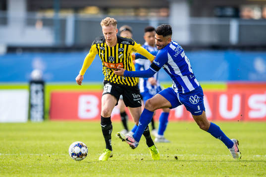 Häckens Gustav Berggren och IFK Göteborgs Hosam Aiesh
