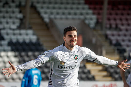 Örebros Deniz Hümmet jublar