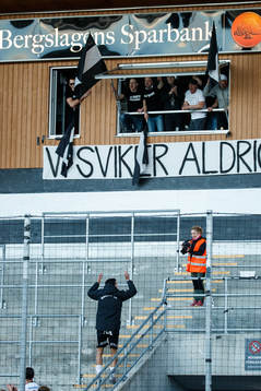 Örebros Deniz Hümmet jublar