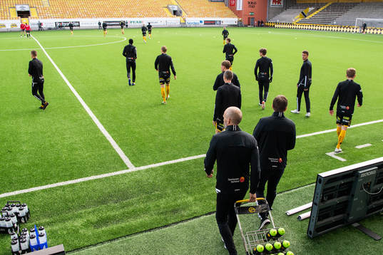 Elfsborgs spelare kommer in på planen