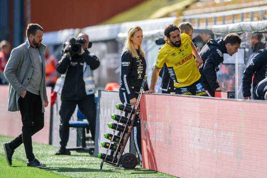 Elfsborgs Frederik Holst lämnar skadad