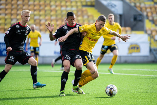 Kalmars Romario Pereira Sipiao och Elfsborgs André Rømer