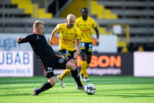 Kalmars Sebastian Ring och Elfsborgs Robert Gojani