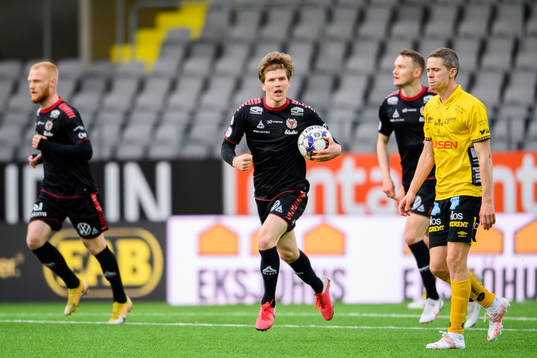 Kalmars Oliver Berg jublar