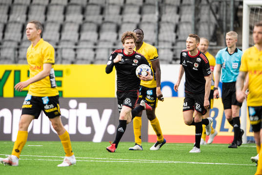 Kalmars Oliver Berg jublar
