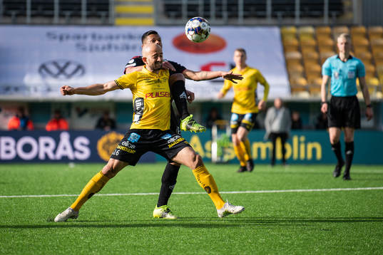 Elfsborgs Robert Gojani och Kalmars Romario Pereira Sipiao