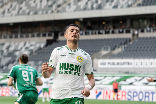 Hammarbys Astrit Selmani deppar