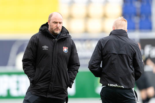 Örgrytes tränare Dane Ivarsson före fotbollsmatchen i