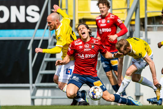 Örgrytes Kevin Ackermann får ont