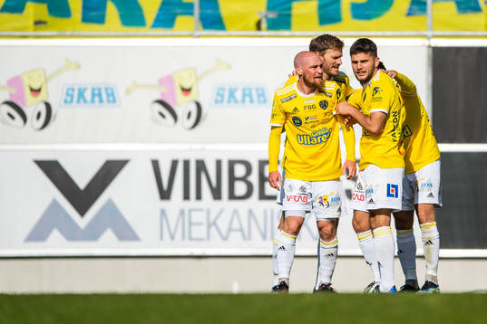 Falkenbergs Christoffer Carlsson jublar