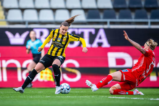 Häckens Milica Mijatovic och Linköpings Nilla Fischer