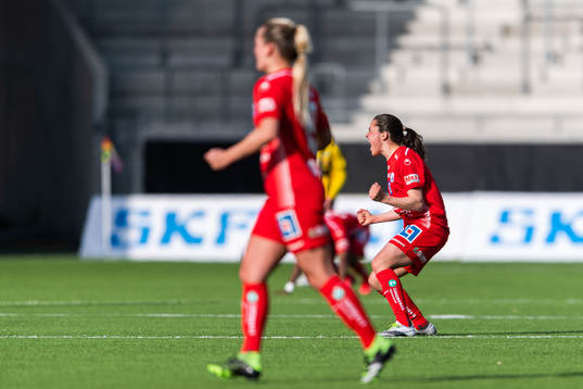 Linköpings Heidi Ellingsen jublar