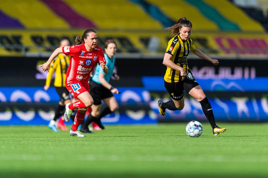 Linköpings Heidi Ellingsen och Häckens Pauline Hammarlund