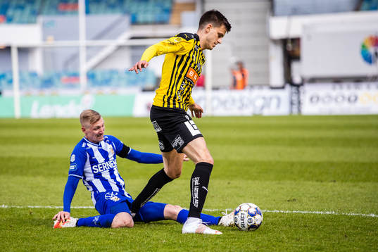 IFK Göteborgs Sebastian Eriksson och Häckens Alexander