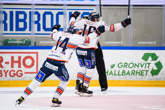 Växjös Brendan Gaunce jublar