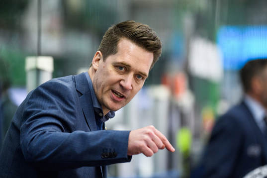 Växjös tränare Sam Hallam