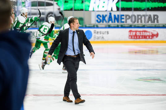 Rögles tränare Cam Abbott deppar