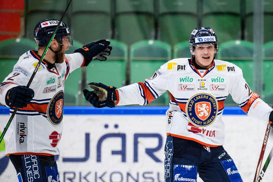 Växjös Pontus Holmberg jublar