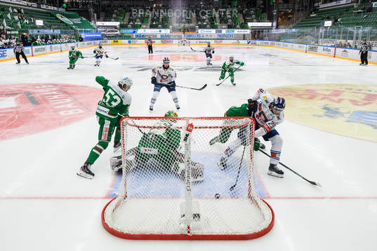 Växjös Pontus Holmberg gör det matchavgörande 2-3