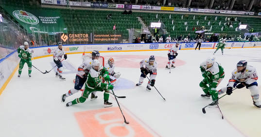Rögles Daniel Zaar och Ted Brithén oroar mot Växjös