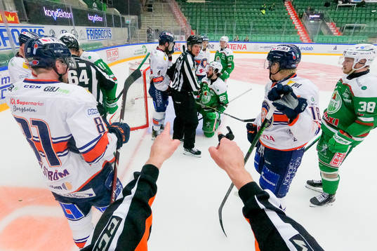 under final fyra i SHL mellan Rögle och Växjö