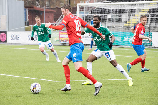 Brages Moses Makasi och Helsingborgs Rasmus Jönsson