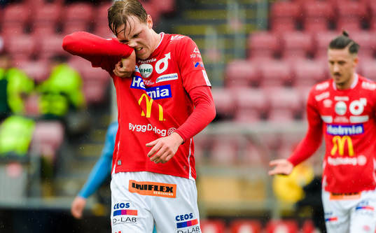 Degerfors Adam Carlén deppar
