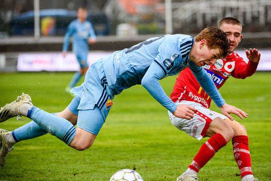 Djurgårdens Aslak Witry och Degerfors Anton Kralj