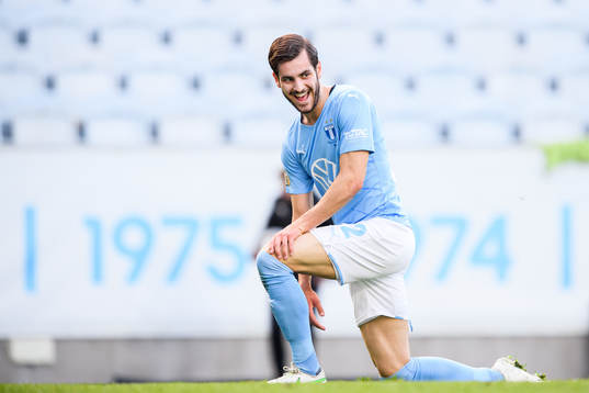 Malmö FFs Adi Nalic deppar