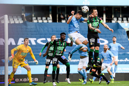 Malmö FFs Anel Ahmedhodzic och Varbergs Jon Birkfeldt